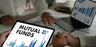 Active vs. Passive Mutual Funds: Which One Wins in 2026? mutual funds